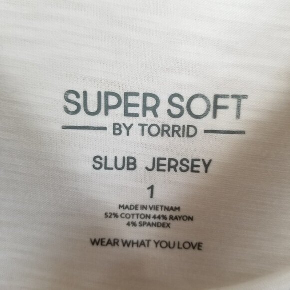 TORRID Super Soft Slub Jersey T Shirt Size 1X 14/16 NWT - Picture 5 of 5
